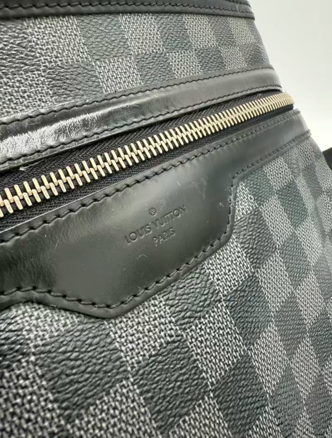 Louis Vuitton Coated Canvas Damier Graphite Crossbody Bag RI0123