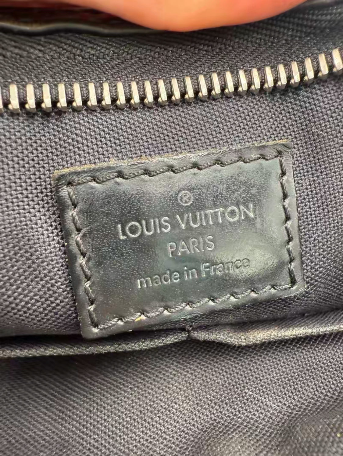 Louis Vuitton Coated Canvas Damier Graphite Crossbody Bag RI0123