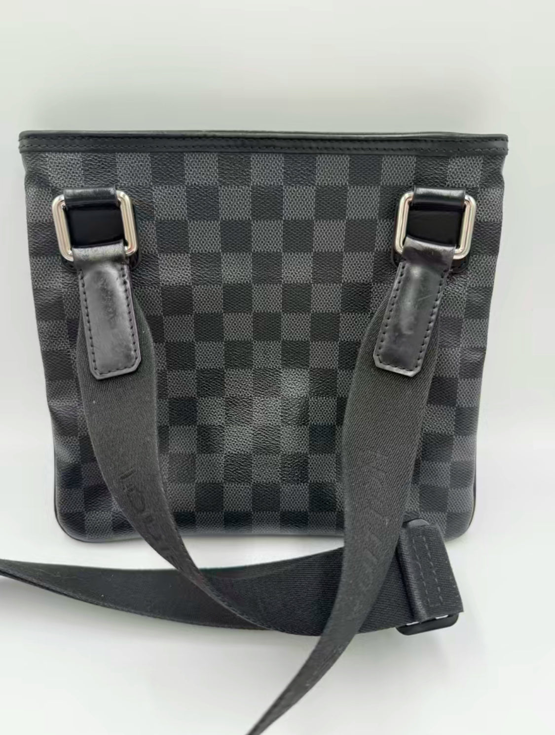 Louis Vuitton Coated Canvas Damier Graphite Crossbody Bag RI0123