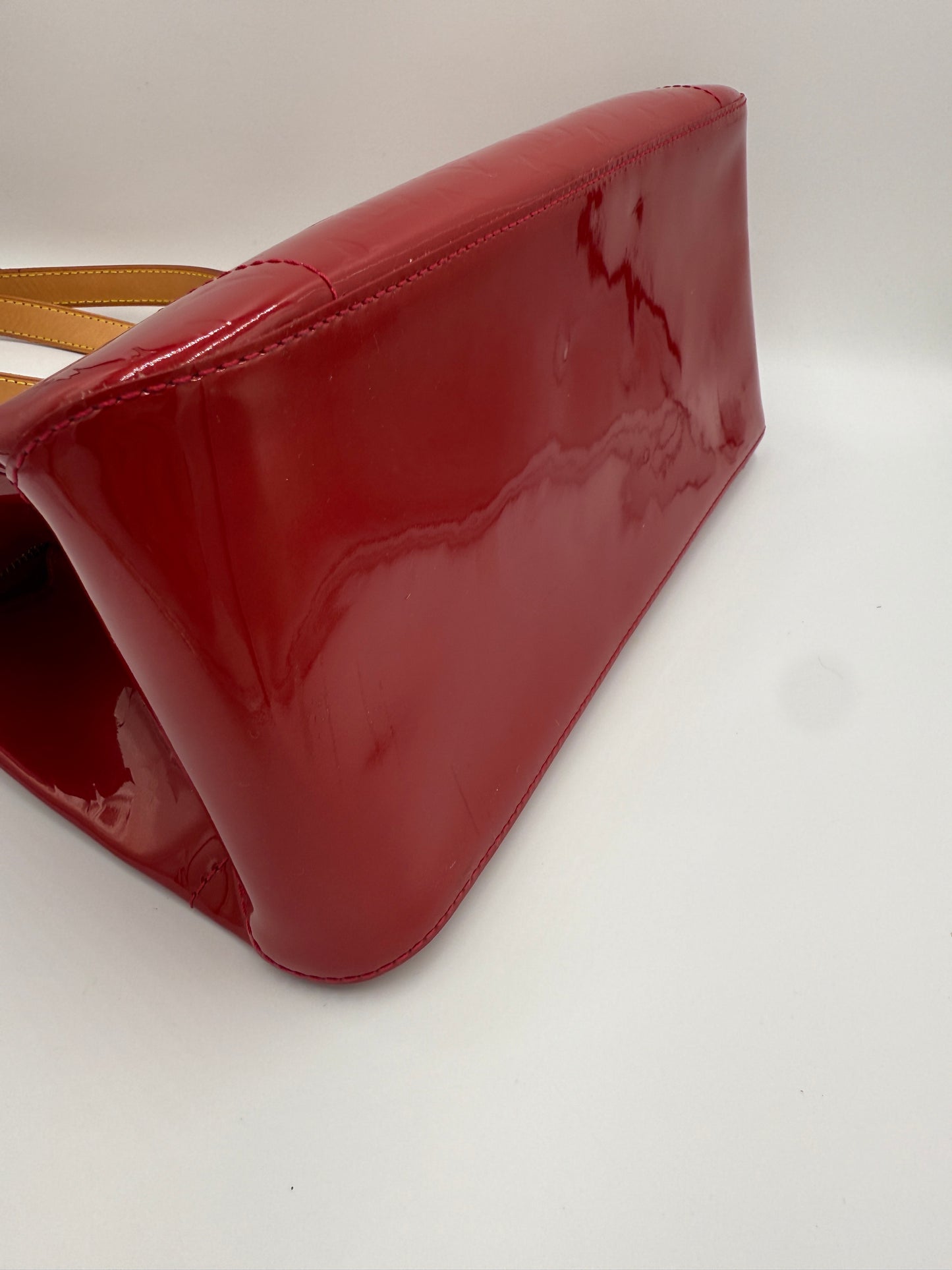 Louis Vuitton Red Patent Leather Vernis Shoulder Bag FL3098